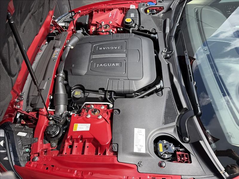Jaguar XK 5,0 V8 283kW AT Coupe - fotka 30 z 43