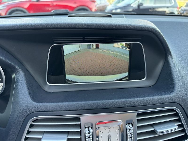 Mercedes-Benz Třídy E (2015) 250d Ad.LED Harman/Kardon - fotka 13 z 50