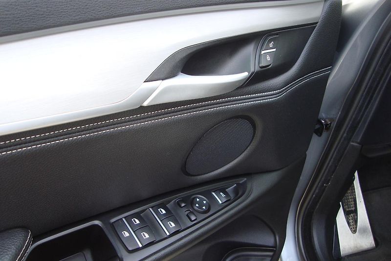 BMW X6 (2015) Xdrive,3.0d,M-Paket,ČR,1.Maj. - fotka 44 z 94