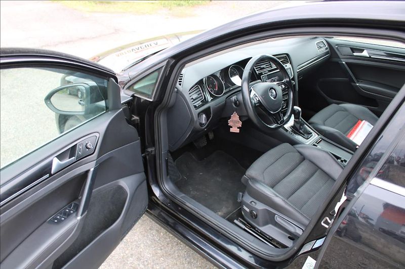 Volkswagen Golf 2,0 TDi  XENONY, AUTOMAT - fotka 9 z 29