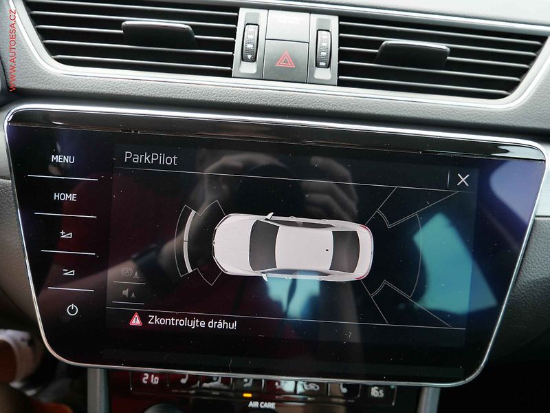 Škoda Superb (2017) 2.0TDi, Bixen, navi - fotka 27 z 32