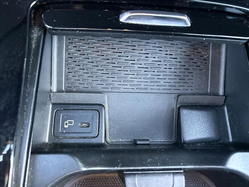 Mercedes-Benz GLA 2,0 2.0d AT,Full Led,Nav,Výhře - fotka 22 z 35