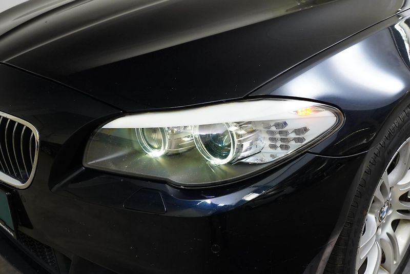 BMW Řada 5 - fotka 9 z 26