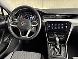Volkswagen Passat 2,0 TDi  DSG Business IQ Light - náhled 18