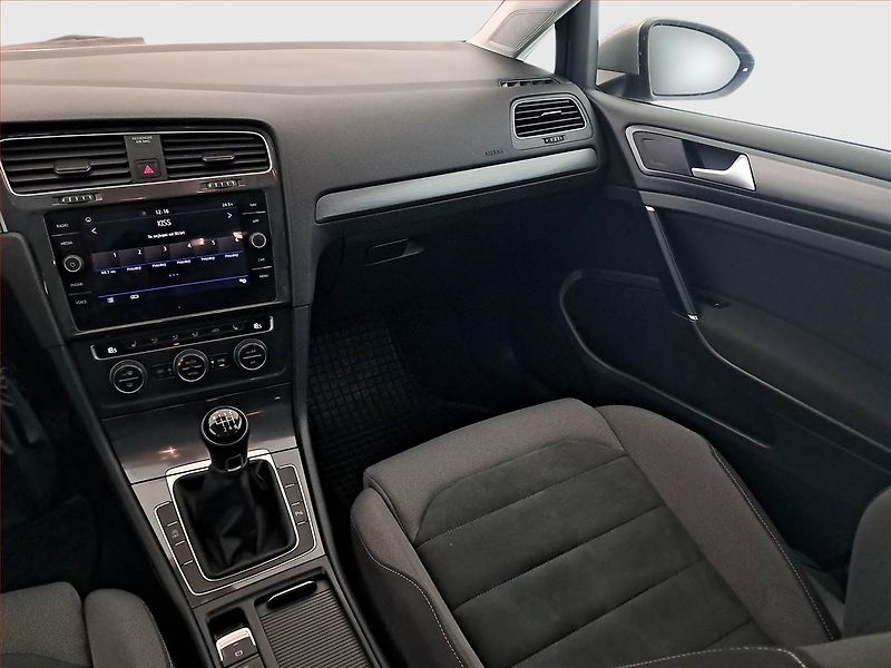Volkswagen Golf (2018) Comfortline 1.5 TSI - fotka 8 z 17