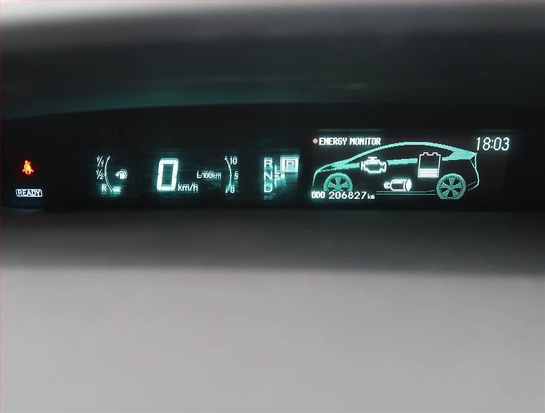 Toyota Prius (2009) 1.8 VVT-i HSD, Automat - fotka 11 z 14