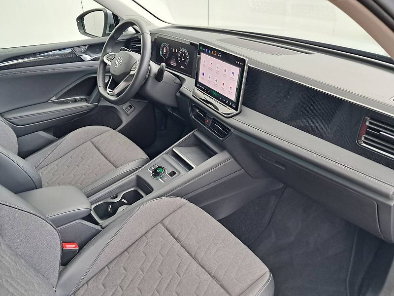 Volkswagen Tiguan (2024) LIFE 2.0 TDI / 110 kW DSG7 Peo - fotka 20 z 31