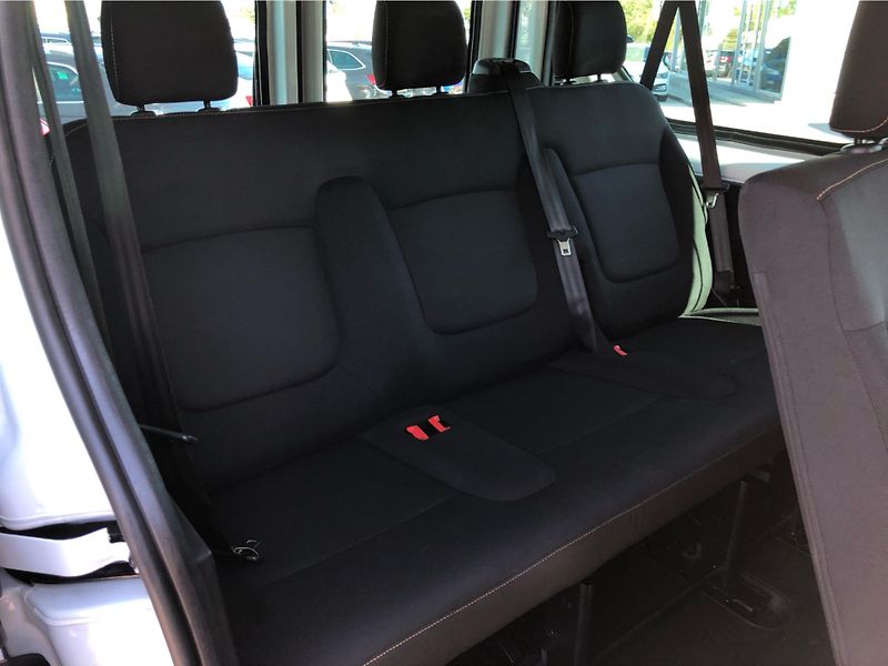 Renault Trafic 1,6 dCi 8 míst - fotka 13 z 28