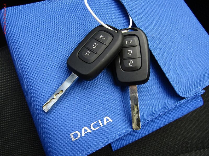 Dacia Sandero (2022) 1.0 TCe, ČR, AC, tempo, park - fotka 19 z 21