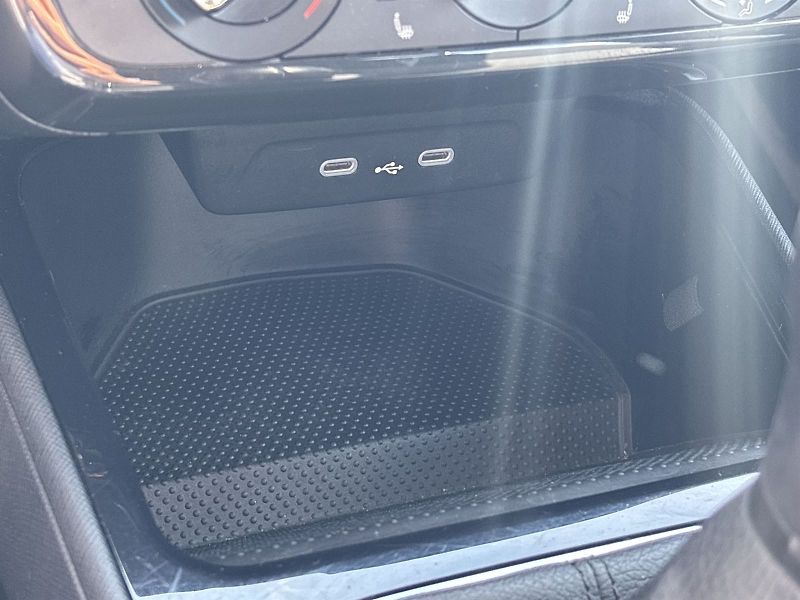 Škoda Fabia (2021) 1.0 TSI Ambition + - fotka 20 z 26