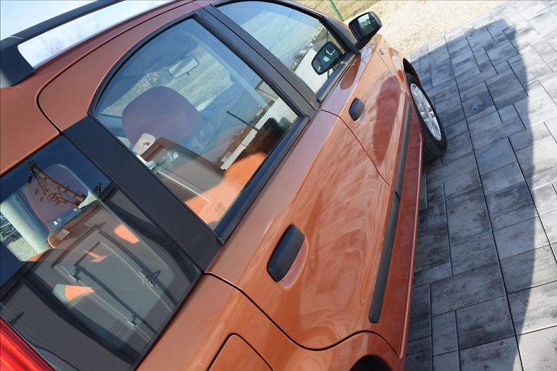 Fiat Panda 1,2 i 44KW AUTOMAT KLIMA ALU - fotka 10 z 49