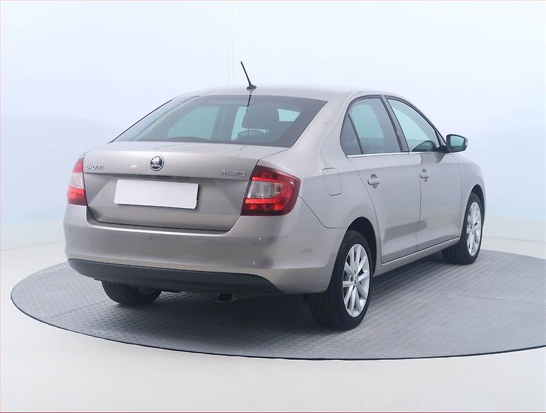 Škoda Rapid (2018) Elegance 1.0 TSI - fotka 5 z 14