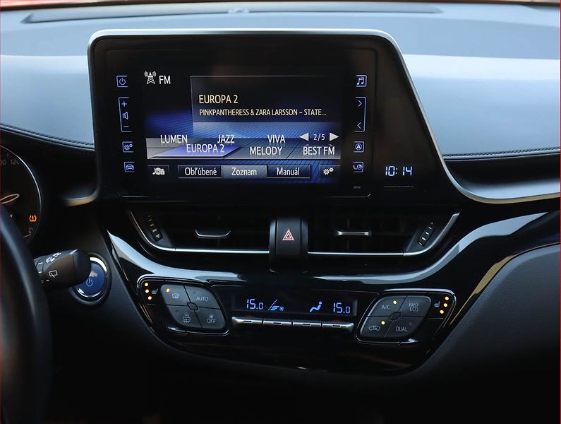 Toyota C-HR (2019) 1.8 Hybrid - fotka 12 z 22