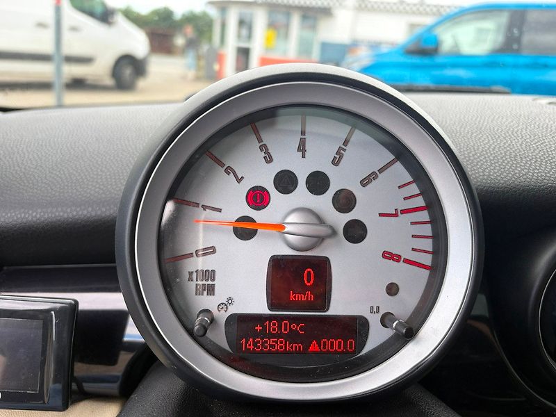 Mini Clubman (2008) Cooper S ClubMan 1.6T 128 - fotka 7 z 13