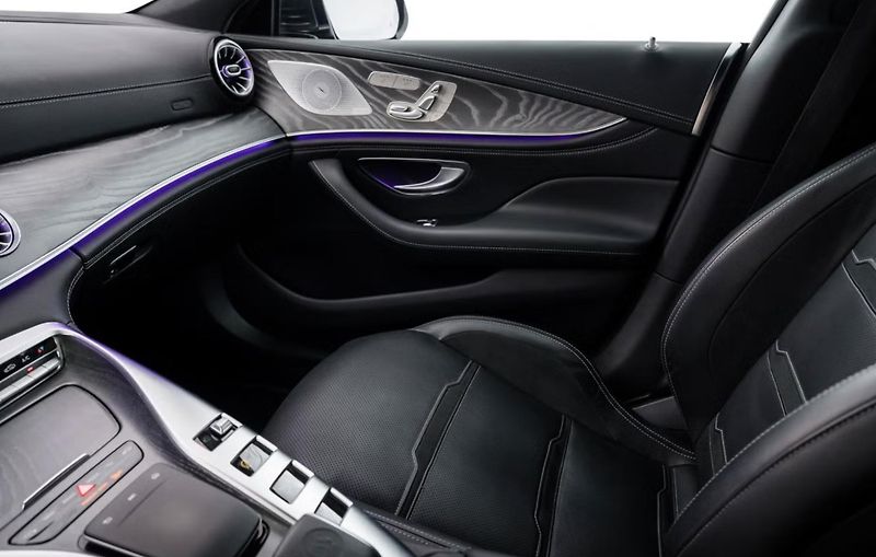 Mercedes-Benz AMG GT 43 4M  Větrání a pamět sedadel - fotka 13 z 21