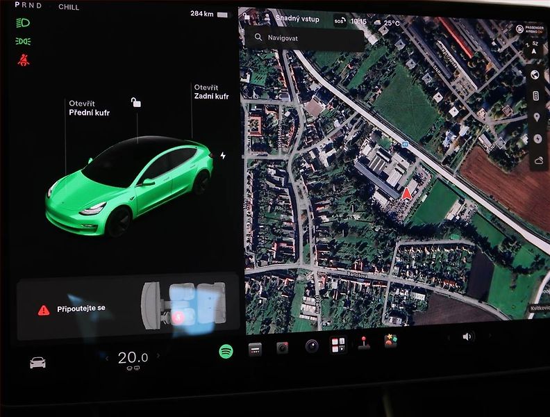 Tesla Model 3 (2019) Long Range 4WD 78kWh - fotka 12 z 23