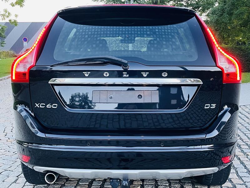 Volvo XC60 2.0D 5VÁLEC AUT TAŽNÉ VÝHŘEV - fotka 15 z 43