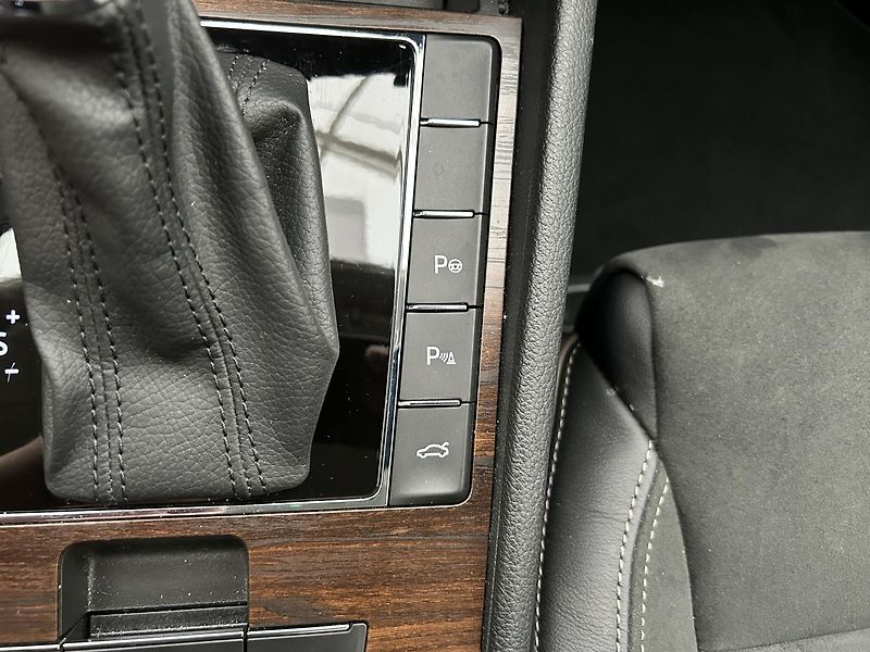 Škoda Superb 2.0 TDI 4x4 Scout - fotka 20 z 31