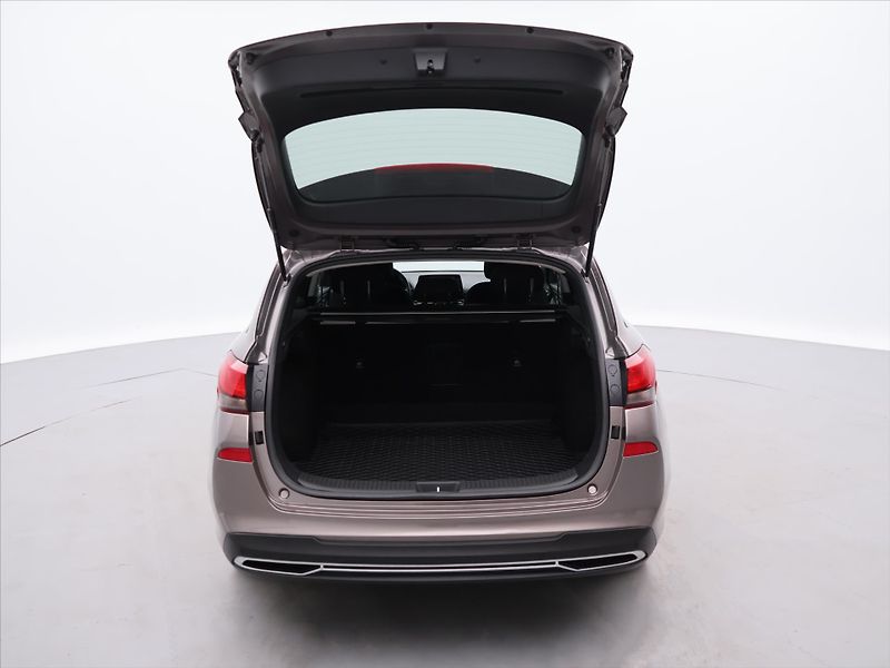Hyundai i30 1,0 T-GDI 88kW Style DCT CZ DP - fotka 9 z 35
