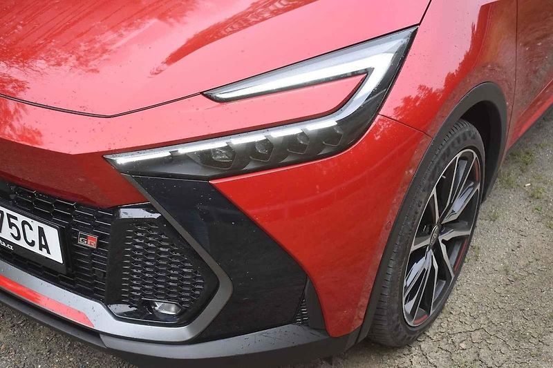 Toyota C-HR ve druhé generaci je opravdu pohledný vůz
