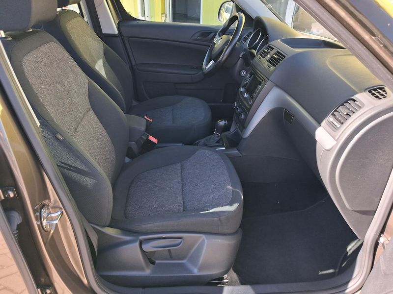 Škoda Yeti (2014) 1,2TSi DSG NAVI BEZ KOROZE! - fotka 19 z 38