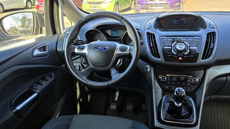 Ford Grand C-MAX 1.6 16V TITANIUM 7MÍSTNÝ  - fotka 21 z 42