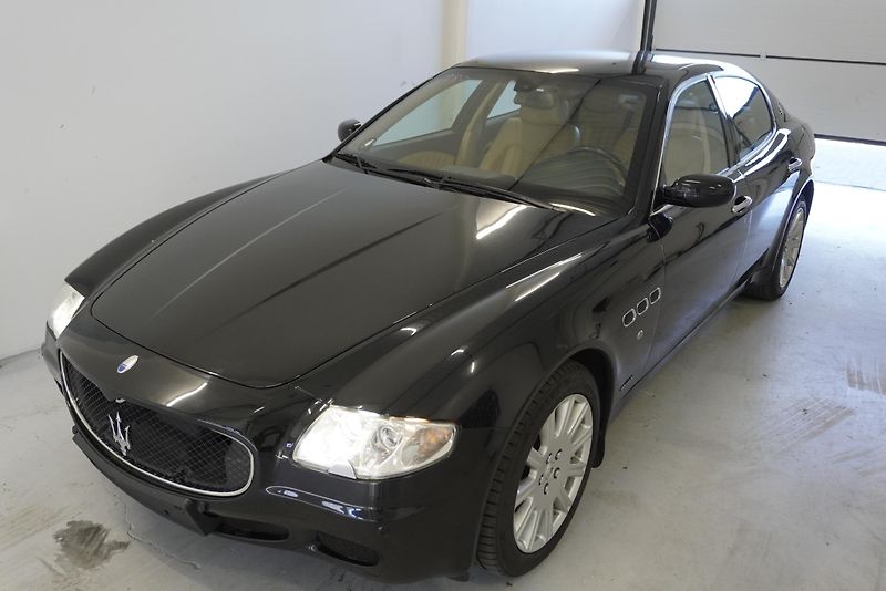 Maserati Quattroporte (2007) 4.2i 295 kW AUTOMAT - fotka 2 z 46