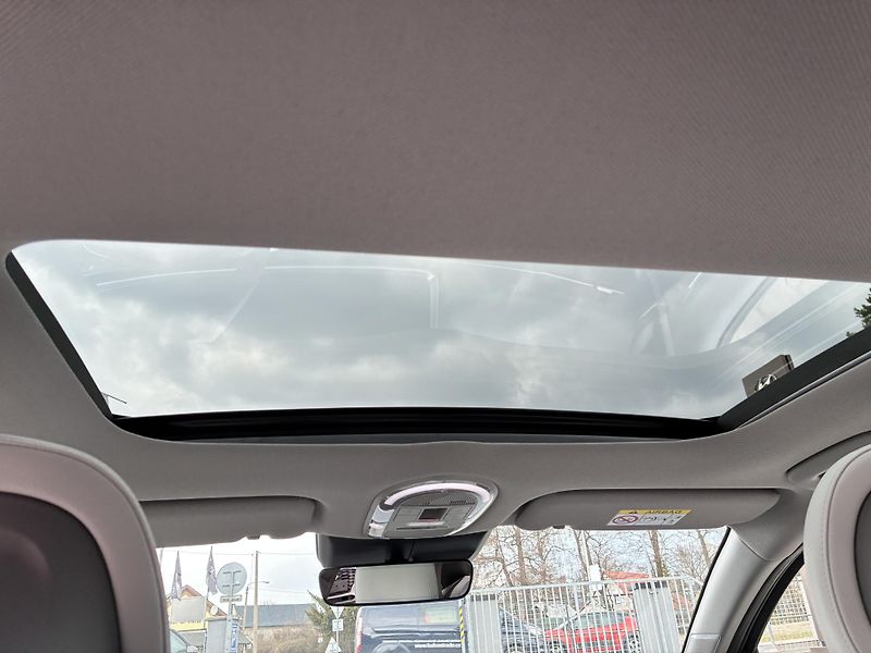 Hyundai Ioniq 6 77kWh PREMIUM PANORAMA DSM  - fotka 19 z 42