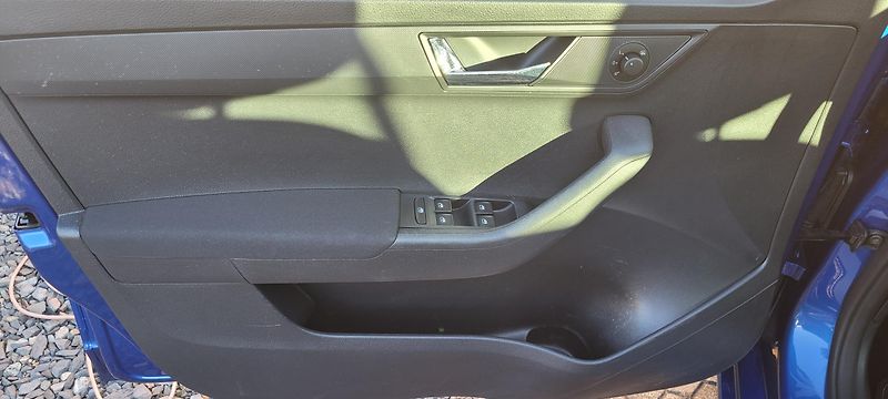 Škoda Fabia (2016) 3 1,2TSi 66kW benzín „JOY“ - fotka 27 z 38