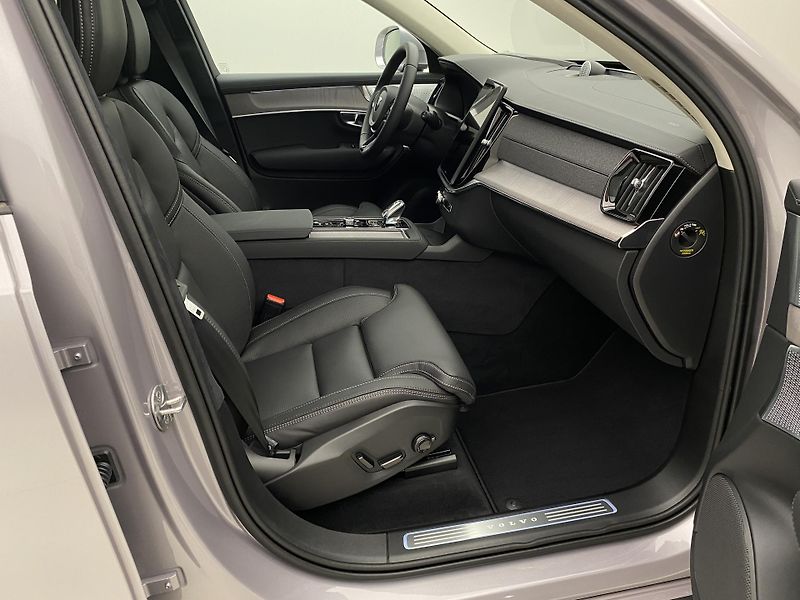 Volvo XC90 (2026) T8 AWD Plug-in BRIGHT ULTRA - fotka 26 z 76