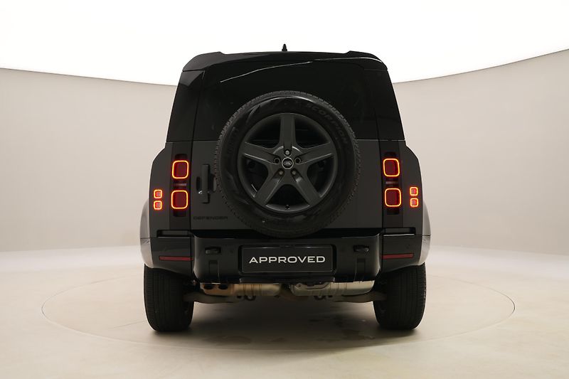 Land Rover Defender 110 D250 X-DYNAMIC SE AWD CZ - fotka 11 z 48