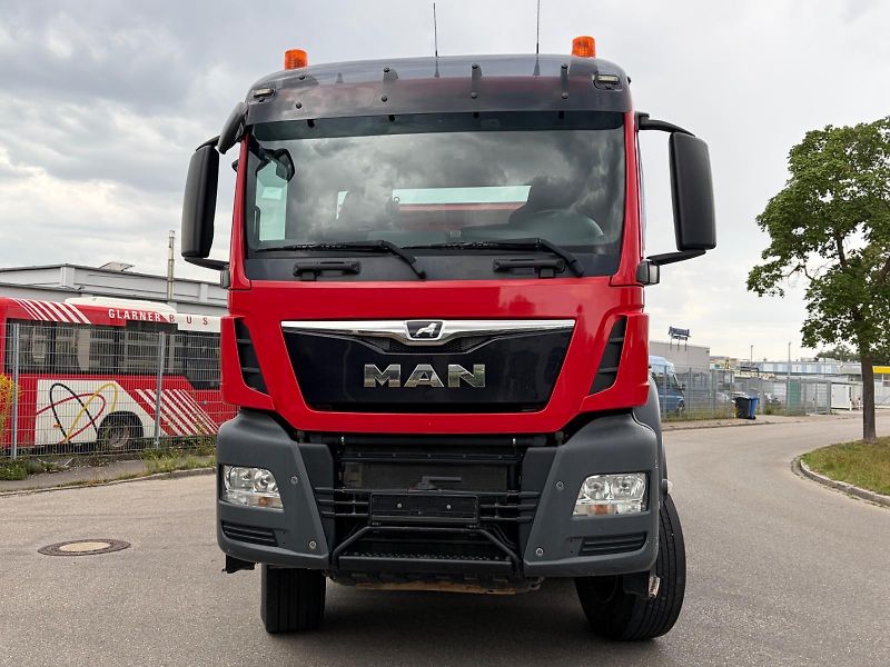 MAN TGS (2017) 35.500 8x4 – třístranný sklápě - fotka 2 z 17
