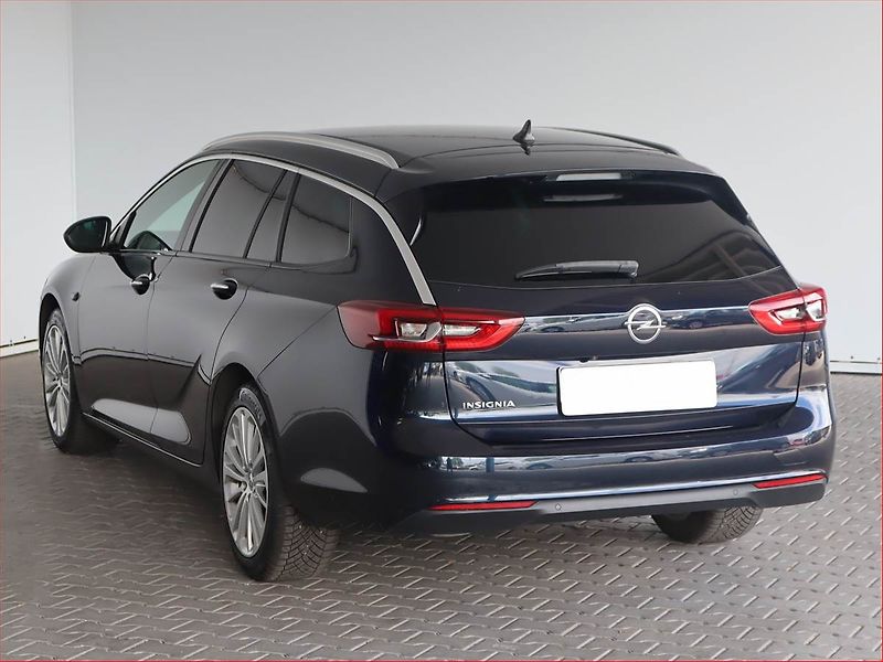 Opel Insignia (2019) 2.0 CDTI, Automat, Serv.kniha - fotka 4 z 24
