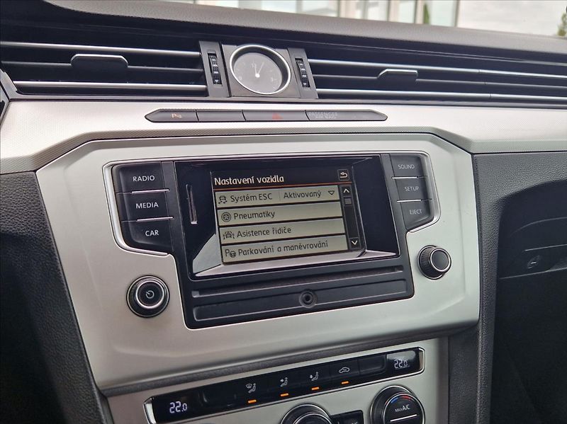 Volkswagen Passat 1,4 TSI 110kW BM SENZORY NOSIČ - fotka 30 z 42