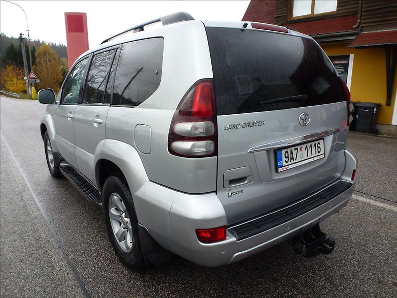 Toyota Land Cruiser 3,0 120 D4-D Lux+ Automat - fotka 13 z 58