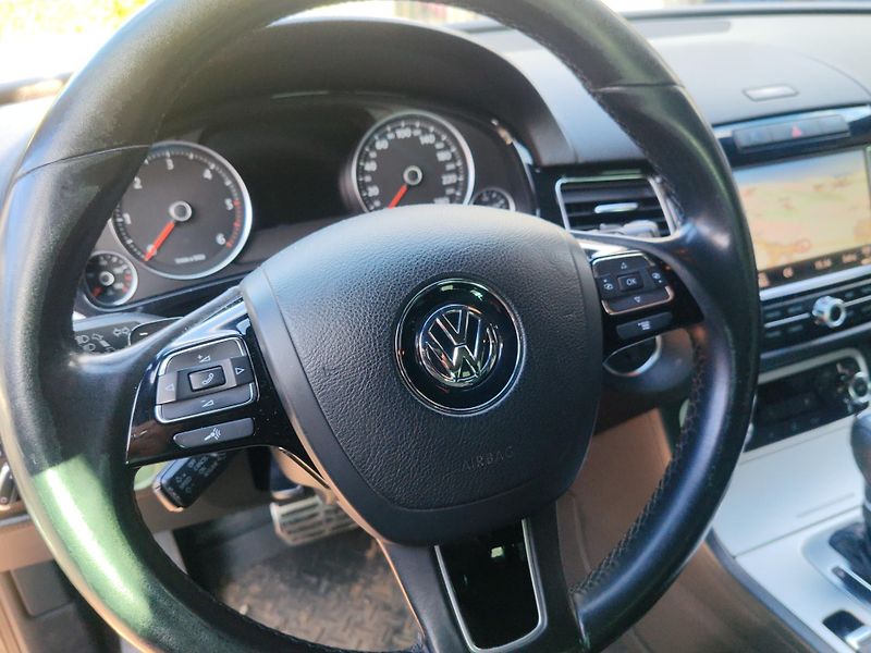 Volkswagen Touareg (2013) - fotka 6 z 11