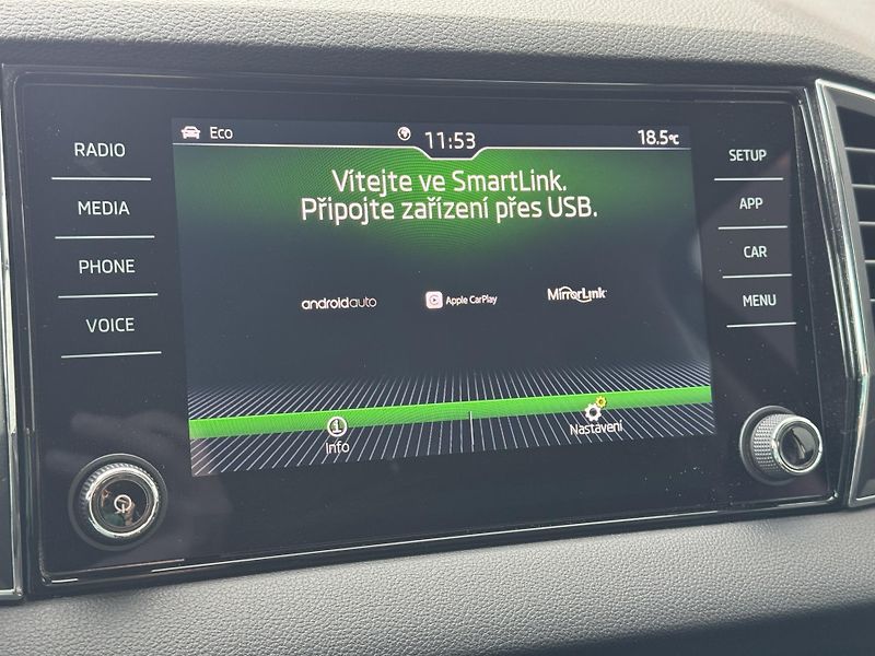 Škoda Karoq (2018) 1.5TSi MAN Style+ Kessy, tažné - fotka 40 z 52