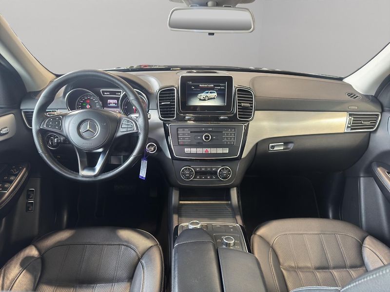 Mercedes-Benz GLS (2018) 350 4MATIC - fotka 14 z 29