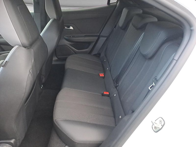 Opel Mokka (2025) GS 1.2 TURBO 96kW EAT8 - fotka 14 z 15