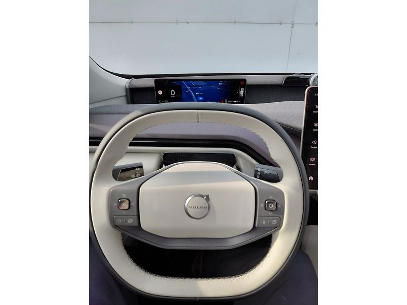 Volvo EX60 Ultra P10 380kW - fotka 16 z 31