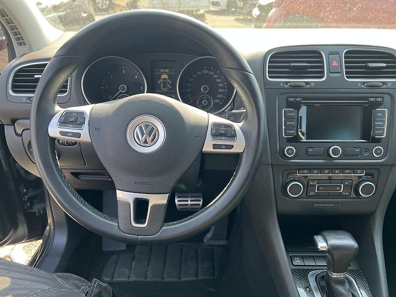 Volkswagen Golf VI 2.0TDi 81kW - fotka 6 z 11