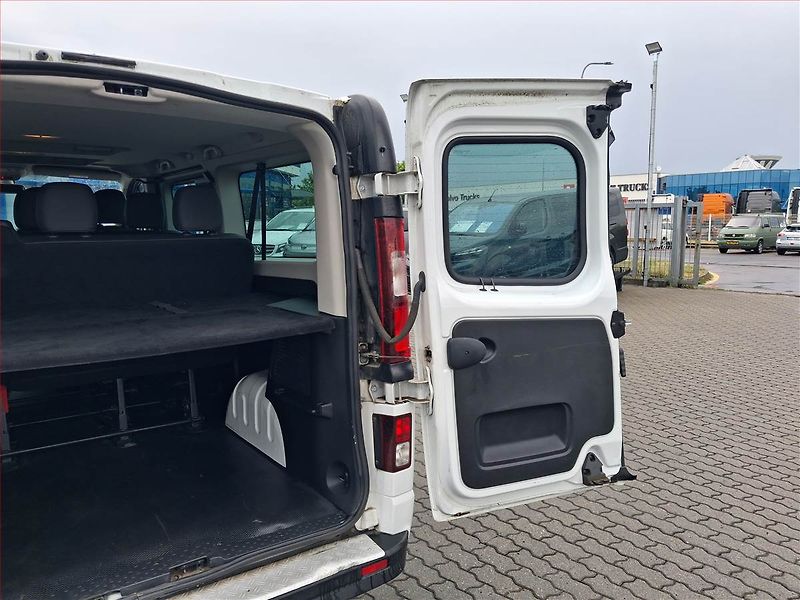 Opel Vivaro (2018) 1.6 CDTI, Bus, 9Míst, DPH - fotka 16 z 19