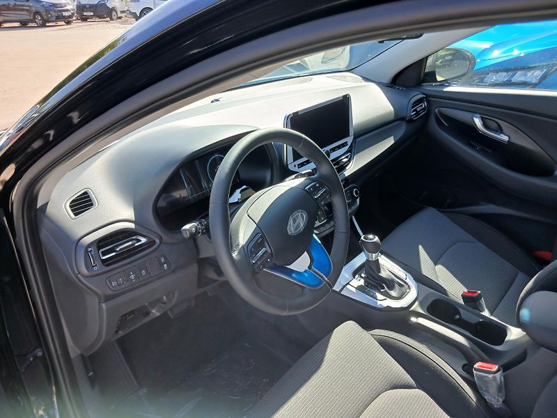 Hyundai i30 1,6T-GDI DCT N -LINE GO CZECH - fotka 8 z 12