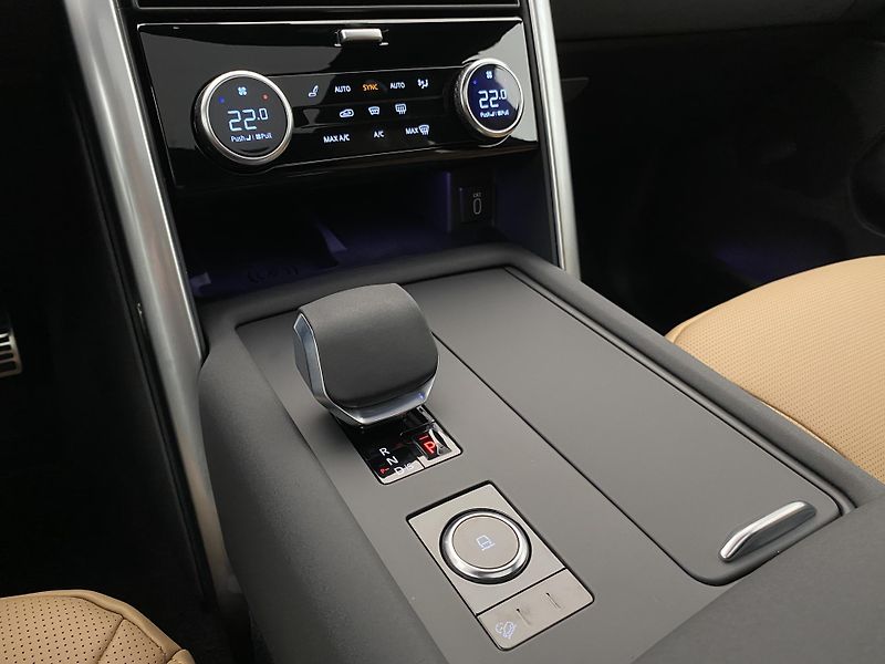 Land Rover Discovery D350 DYNAMIC HSE AWD AUT - fotka 35 z 67