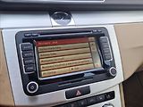Volkswagen Passat 2,0 TDi 4MOTION KŮŽE KAMERA - náhled 27