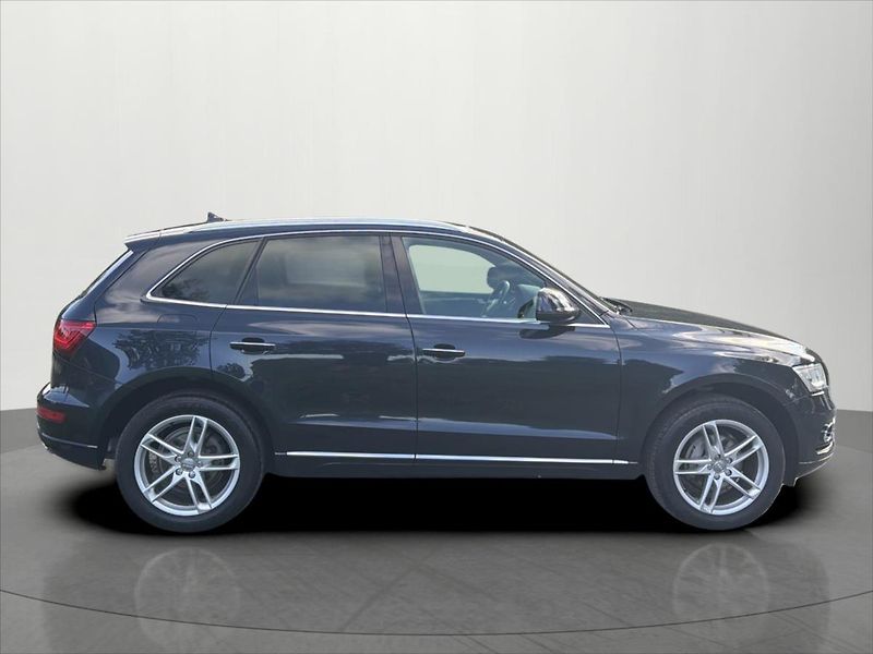 Audi Q5 2,0 TFSI 162 kW quattro - fotka 8 z 40