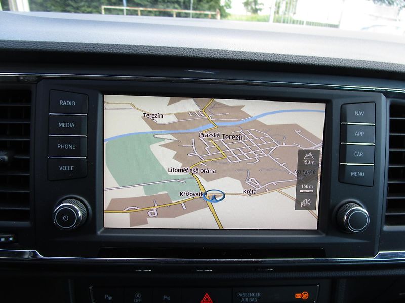 Seat Ateca 1,6TDI-85KW-NOVÁ STK - fotka 13 z 22