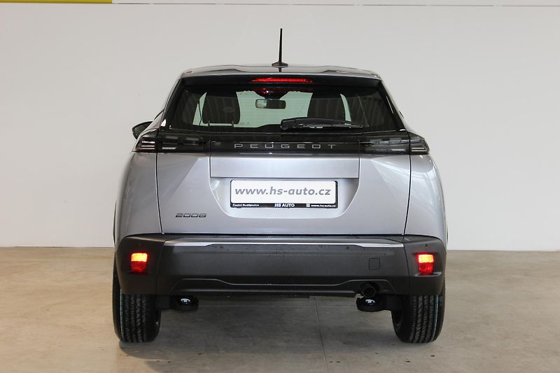 Peugeot 2008 (2025) STYLE PureTech 100 S&S MAN6 - fotka 5 z 17