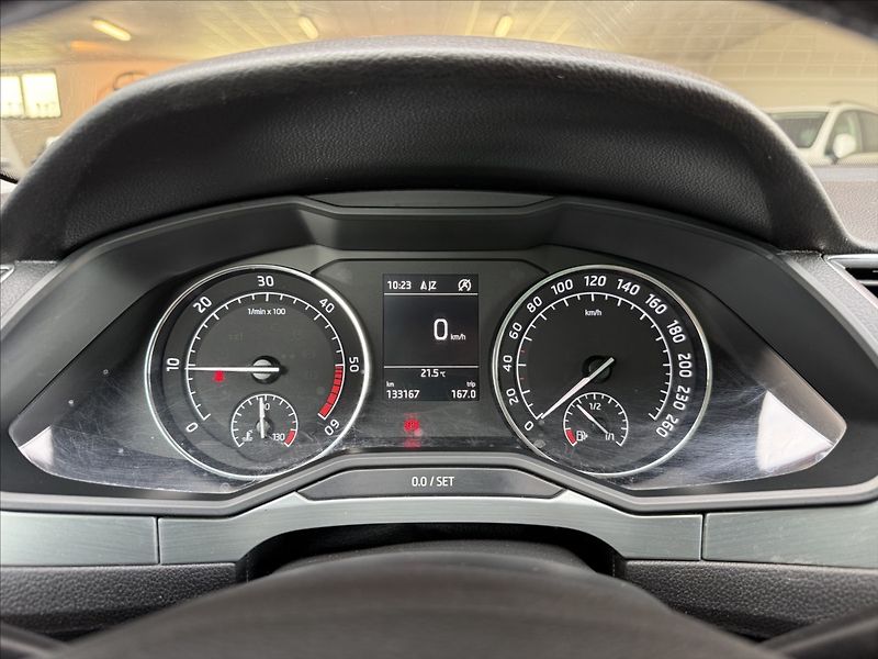 Škoda Superb 2,0 TDI 4x4 nové rozvody - fotka 18 z 30