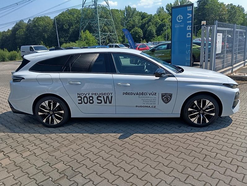 Peugeot 308 (2026) SW ALLURE Hybrid 145 e-DCS6 - fotka 8 z 24